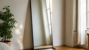 Choisir un miroir sur pied sans risque de bascule
